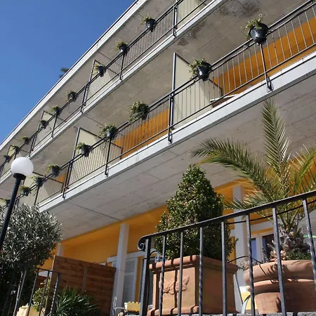 Guest house Garni Morettina Brissago