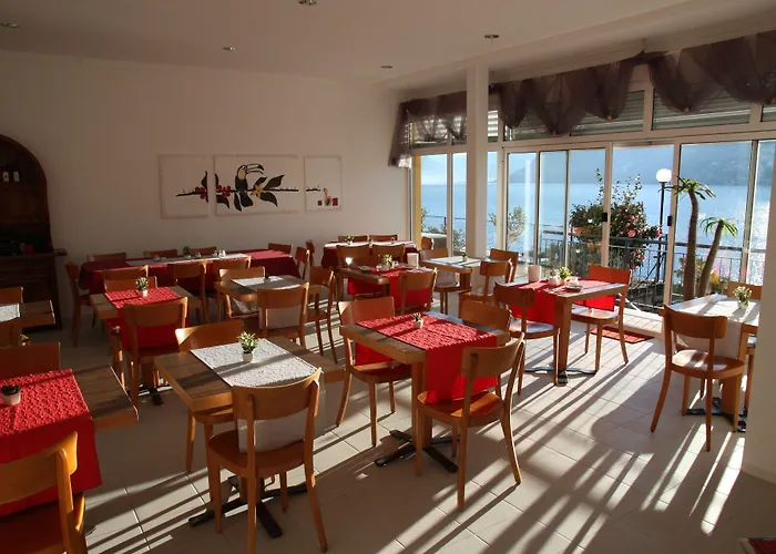 Guest house Garni Morettina Brissago